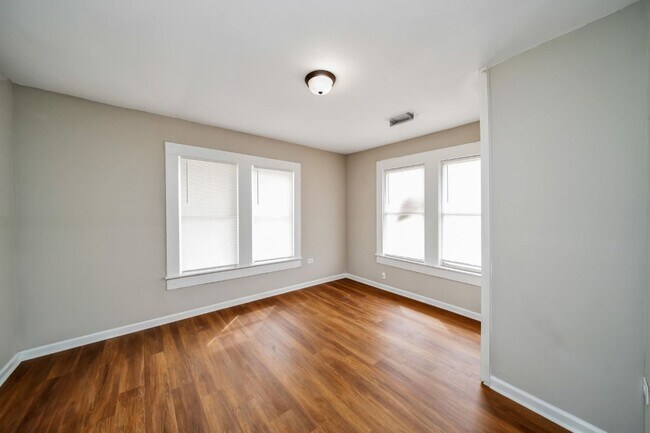Building Photo - Your Dream Rental Awaits – Fully Renovated and Move-In Ready!