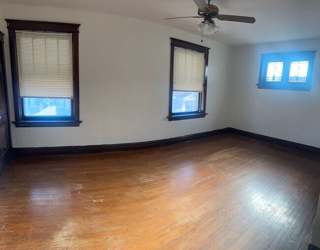 Building Photo - 5847 Goener Ave