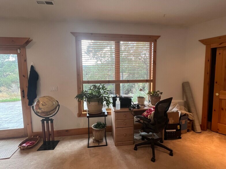 Building Photo - 24366 Cody Park Rd