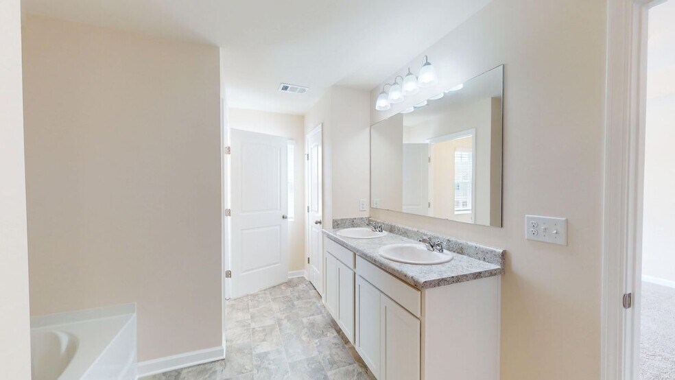 Building Photo - 5256 Barberry Ave