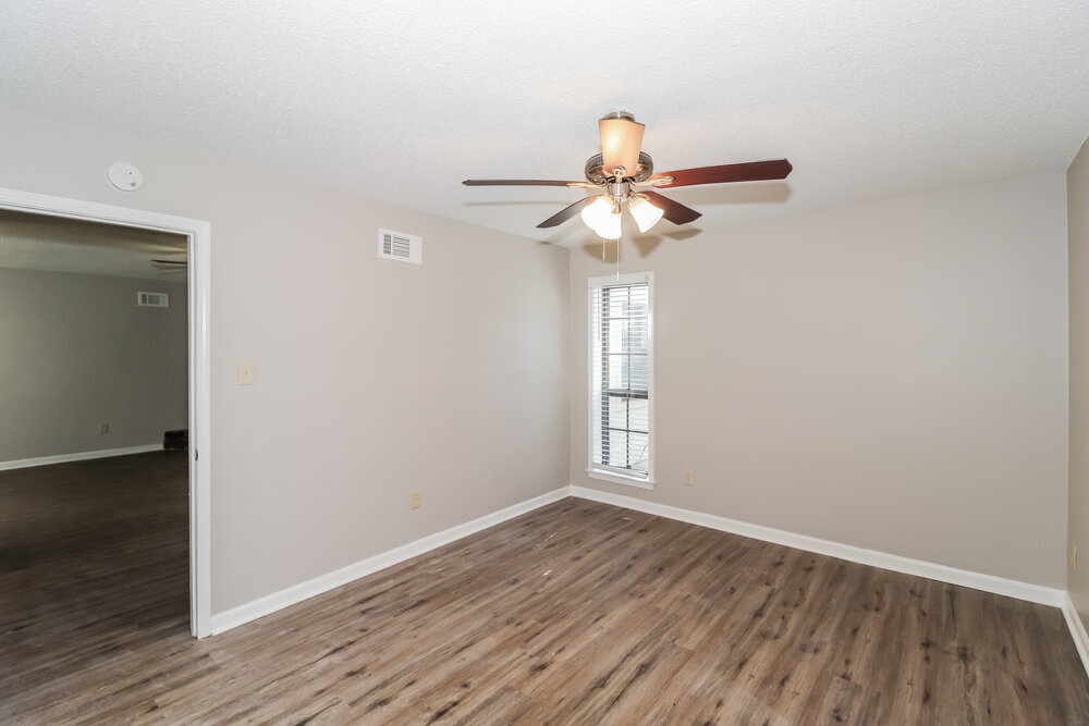 Building Photo - 2705 Van Leer Dr