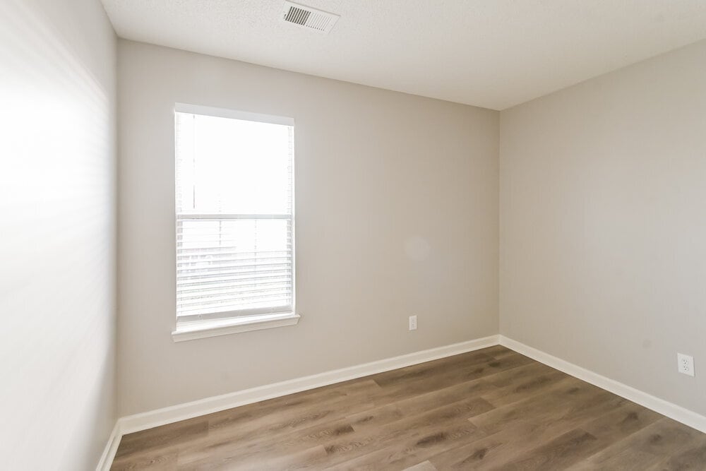 Building Photo - 5856 Kayla Dr