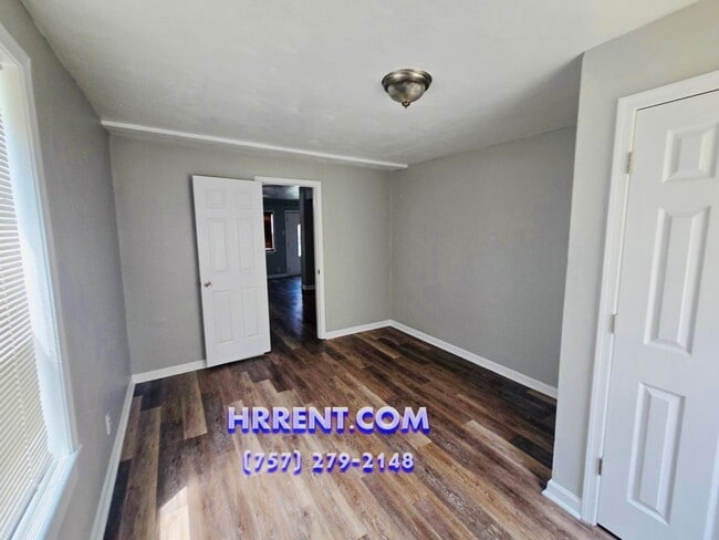 Building Photo - Coming Soon..... Cozy 3 Bedroom 1.5 Bath T...