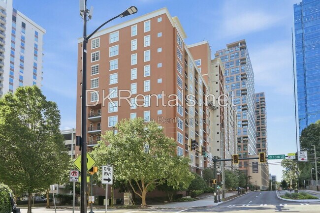Building Photo - 1101 Juniper St NE