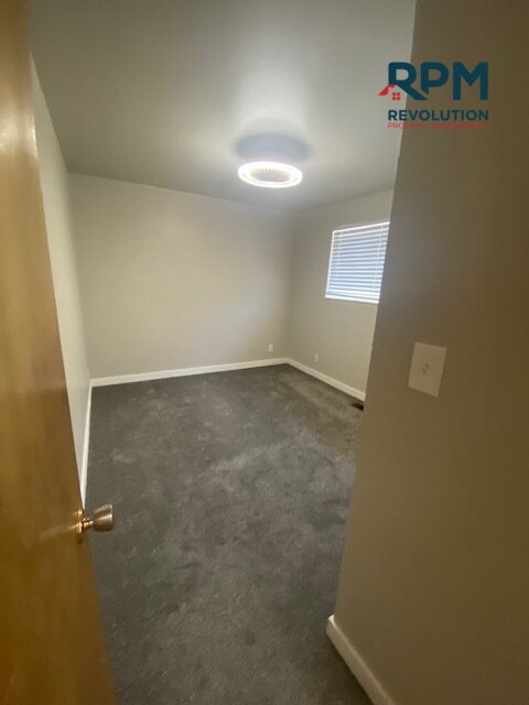 Building Photo - Charming 2-Bed in Washington Terrace