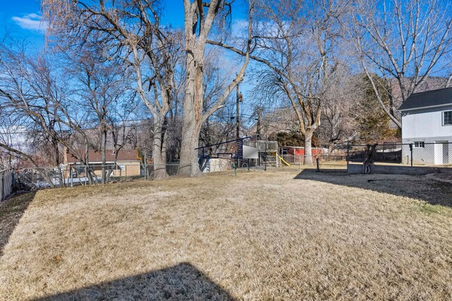 Building Photo - Updated Ogden East Bench 4 Bedroom 2 Bathr...