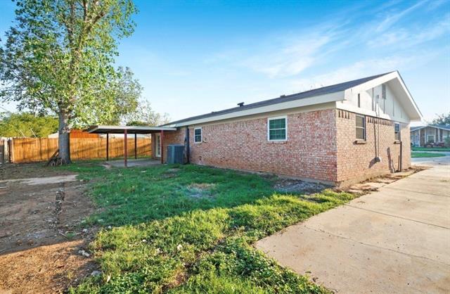 Building Photo - 503 NE 39th Ave