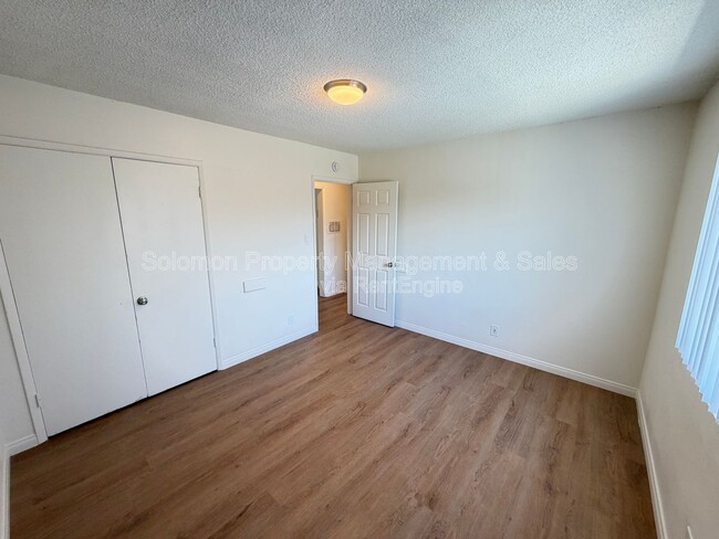 Building Photo - 1311 W Puls St