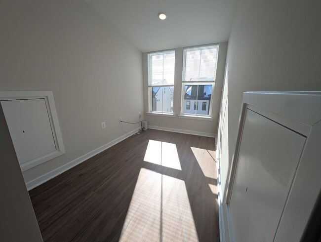 Building Photo - Brand New, Never Lived in!