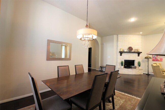 Building Photo - 10810 Kennowy Ct