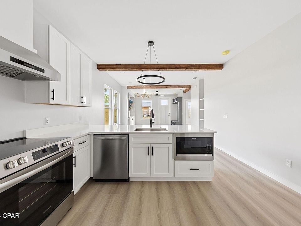 Building Photo - 517 E 8th St