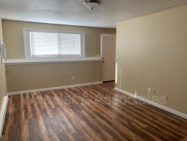 Building Photo - 520 E 4400 S