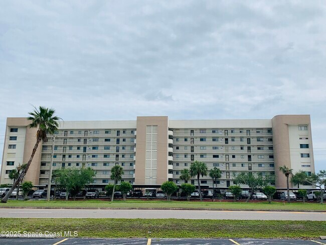 Primary Photo - 300 S Sykes Creek Pkwy