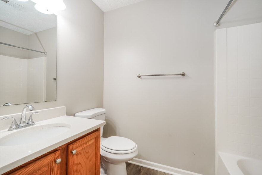 Building Photo - 4880 Grimm Dr