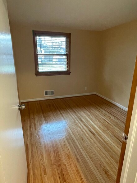 Bedroom #1 - 145 Danforth Cres