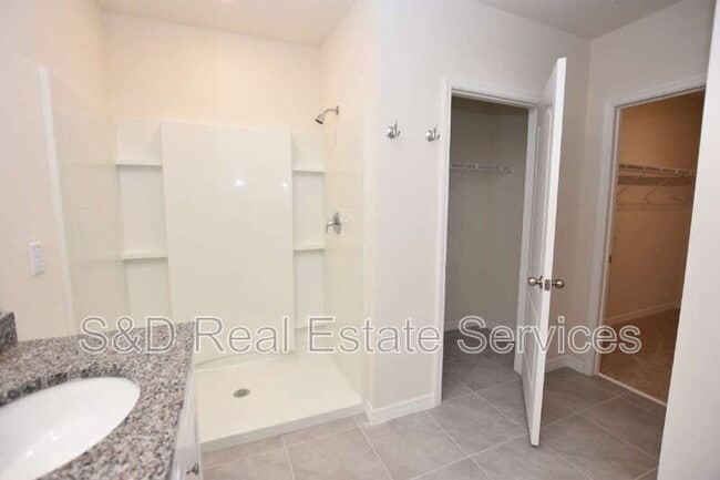 Building Photo - 5552 Siltstone St