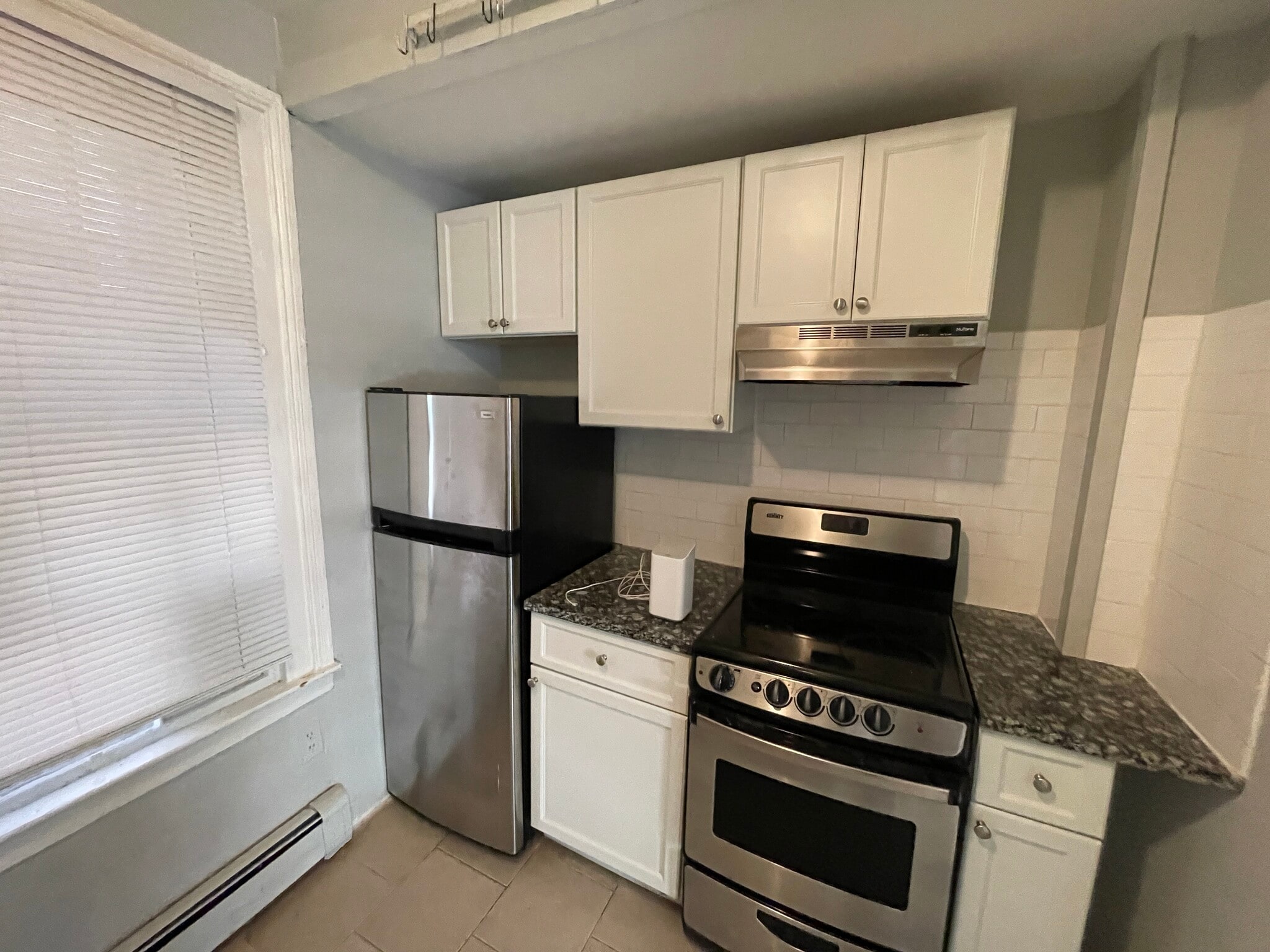 Building Photo - 35 William St