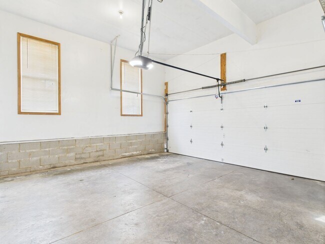 Building Photo - 12404 Ivyridge Terrace