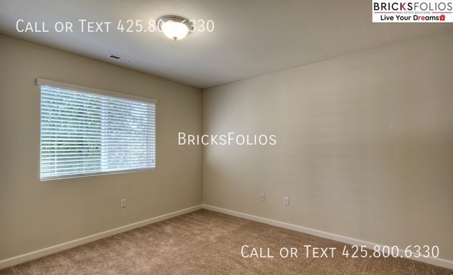 Building Photo - Your Puyallup Dream Home is Here – Open Layout, amazing Kitchen & More