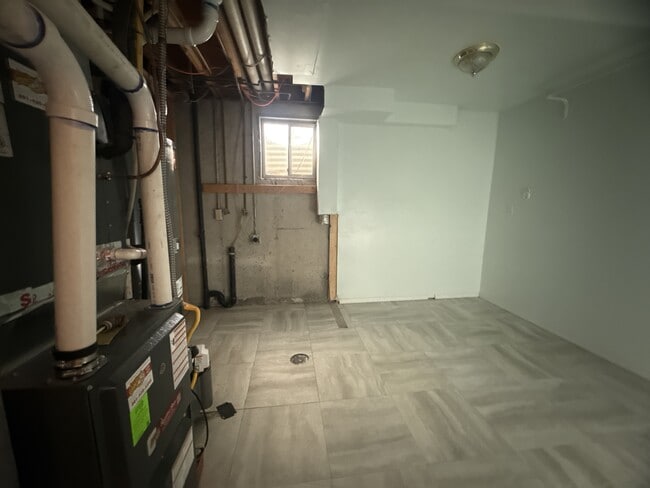 Building Photo - 3085 W 5685 S