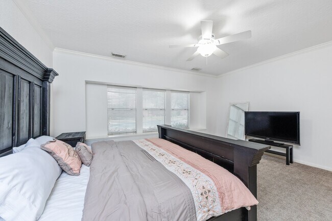 Building Photo - 15826 Jamie Lee Dr
