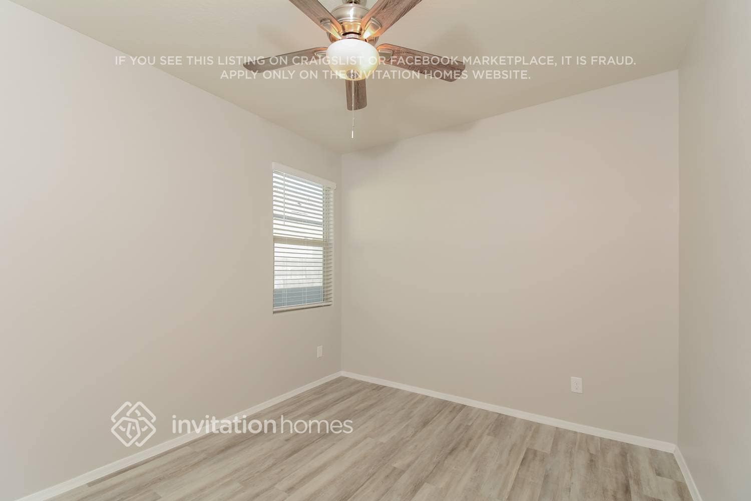 Building Photo - 31040 W Whitton Ave