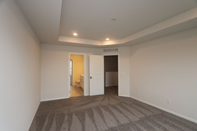 Building Photo - 2405 Salt Springs Dr