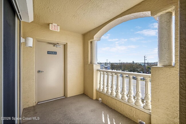 Building Photo - 1085 S Hwy A1A