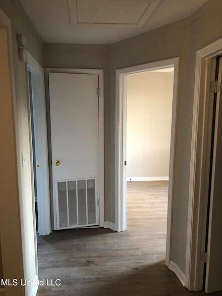 Building Photo - 940 Dougherty St