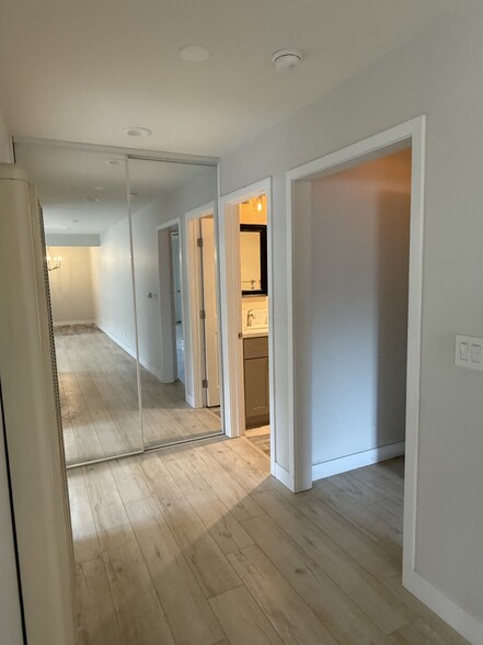Building Photo - 409 Burchett St