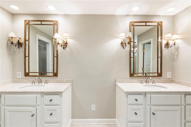 Building Photo - 2485 W Wesley Rd NW