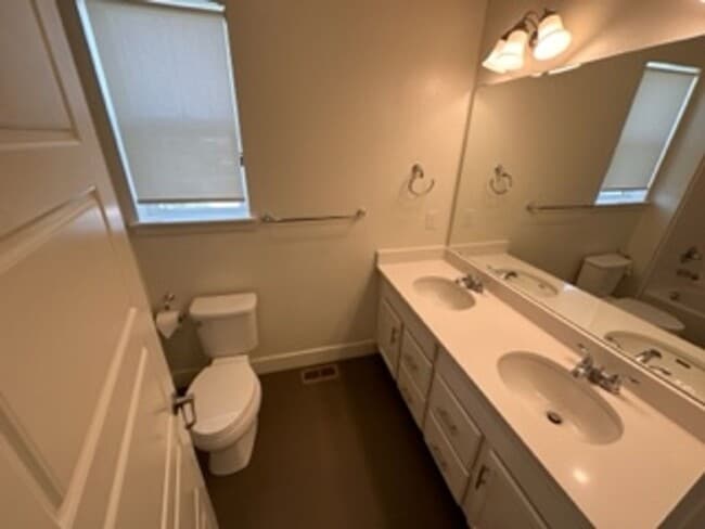 Building Photo - NEW BUILD 4 Bed 3.5 Bath Townhome In Superior-Available Now!