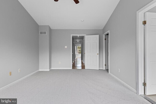 Building Photo - 112 Stewarts Ct