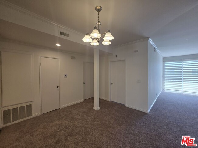 Building Photo - 8505 Gulana Ave