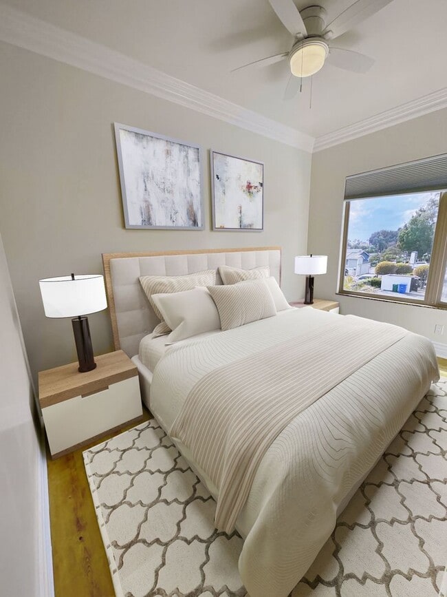 Building Photo - Gorgeous 3 Bed / 2 Bath Duplex in the Vill...