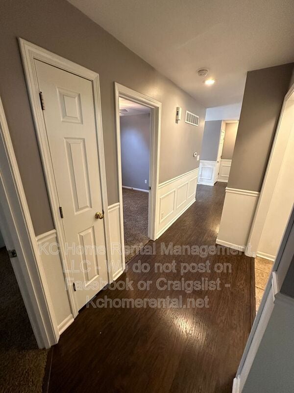 Building Photo - 625 NW Rosaceae Dr