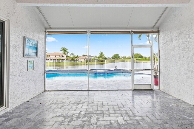 Building Photo - 12403 Cascades Pointe Dr