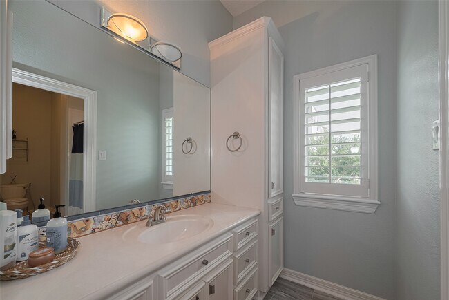 Building Photo - 4006 Lanark Ln