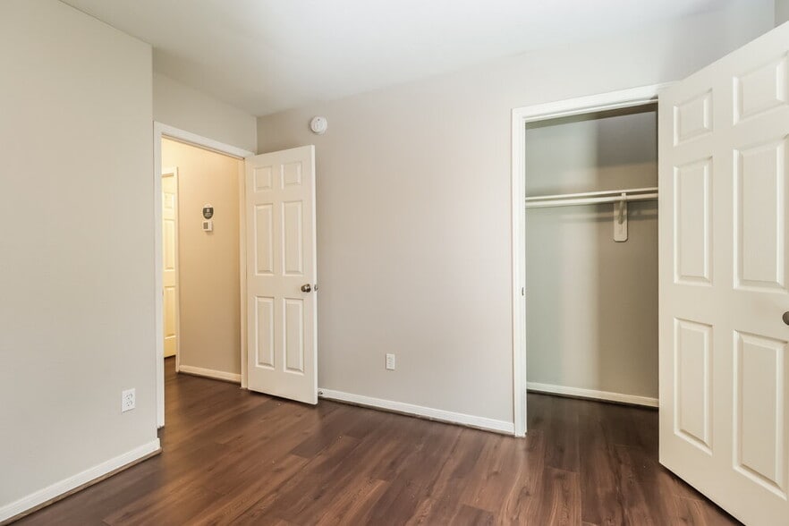 Building Photo - 3610 Fiorella Way