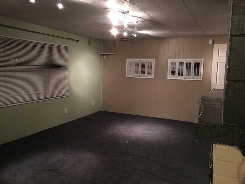 Downstairs Living Room - 3512 East Ben Burr Boulevard