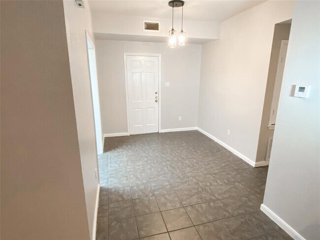 Building Photo - 2529 Rio Grande St