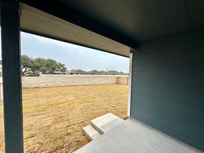 Building Photo - Beautiful Recently New Build Home in West ...