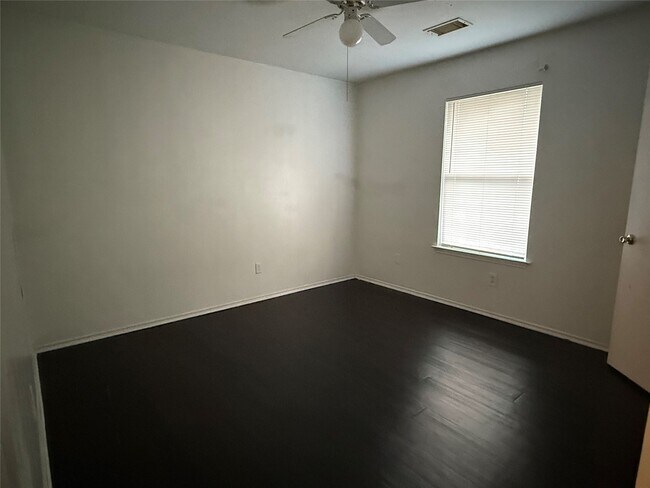 Building Photo - 5406 Bourgeois Rd