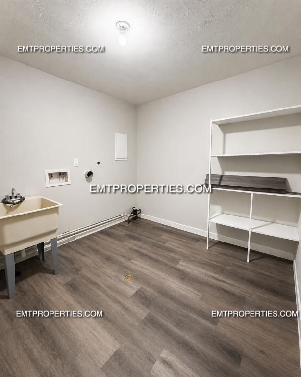 Building Photo - 3024 Meister Rd