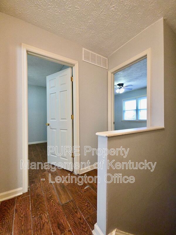 Building Photo - 305 Lake St