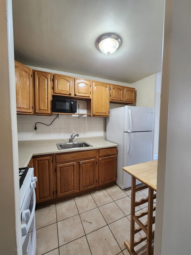 Building Photo - 270 Marin Blvd