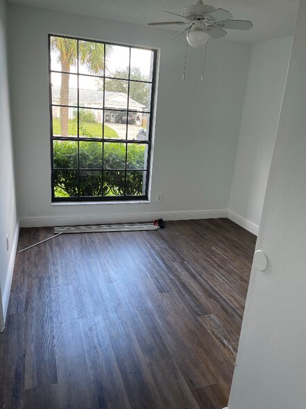 Building Photo - 7783 Indian Ridge Trail N