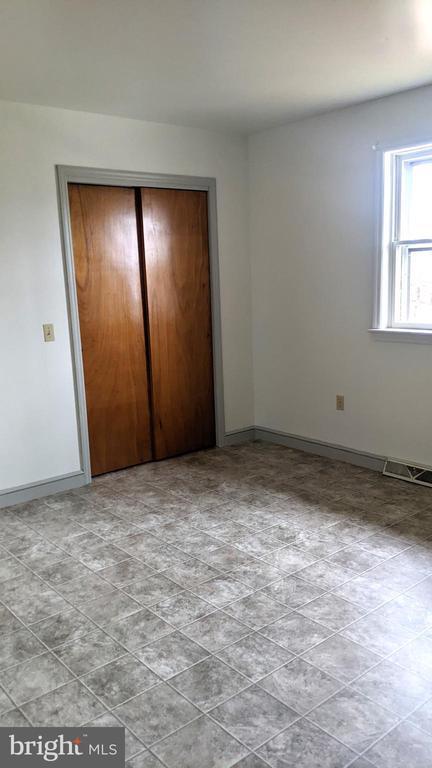 Building Photo - 594 Truce Rd