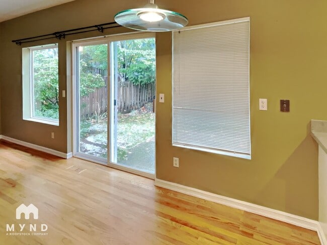 Building Photo - 24944 SE 43rd St