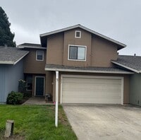 Building Photo - Welcome to your newly remodeled townhome!